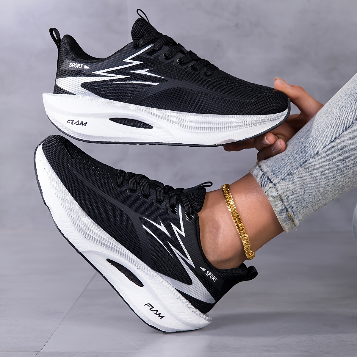 Женские кроссовки: дышащие, ле – обзор и цена Running Gear For Women
